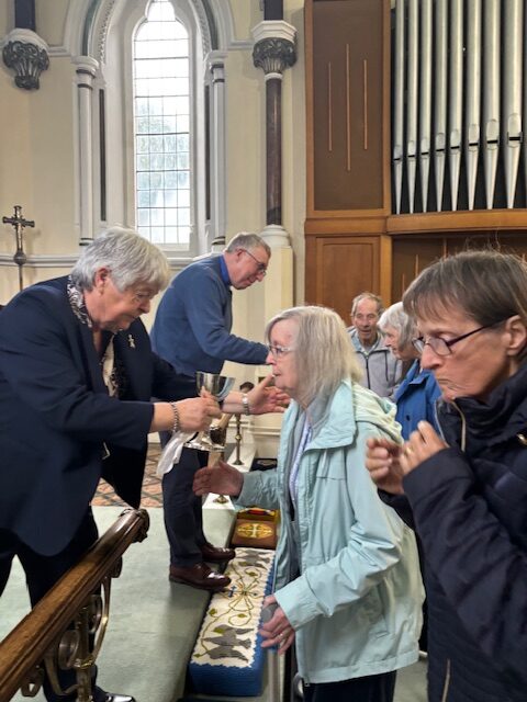 Lake View Residents Enjoy Holy Communion Visit to St Paul’s Church
