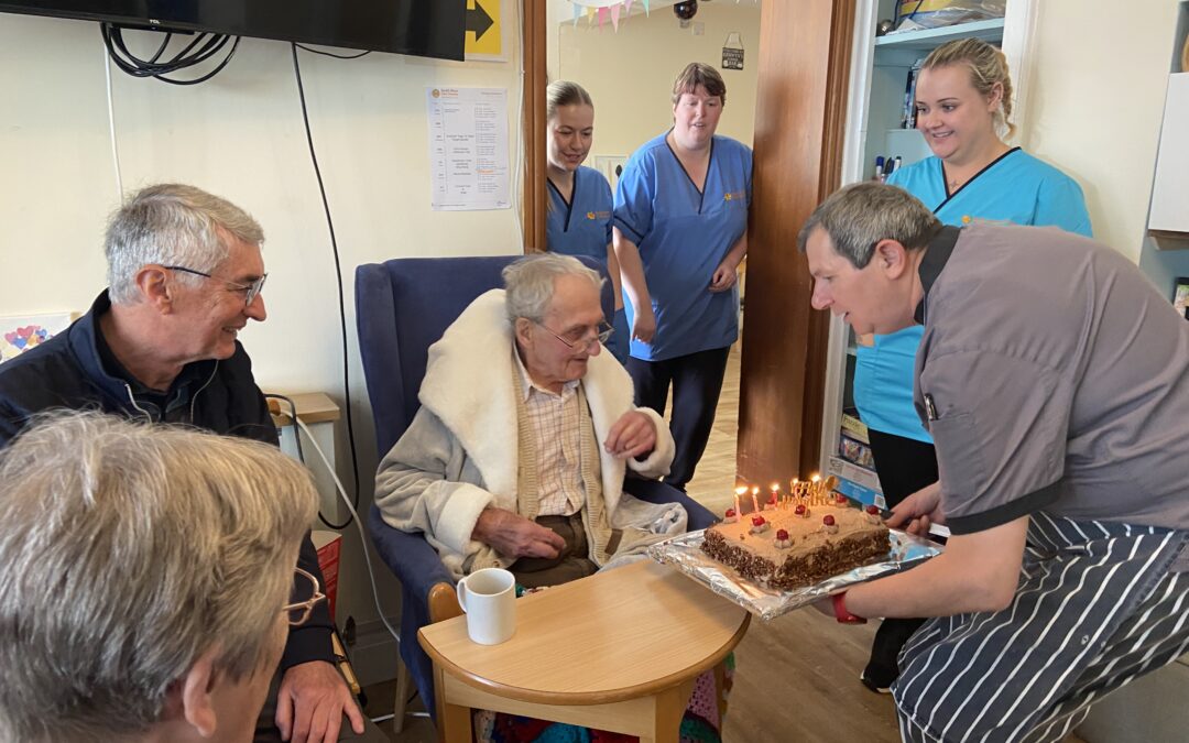 Kenwyn Celebrates Gordon’s 95th Birthday