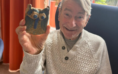 Pottery Owls Arrive at Michaelstowe